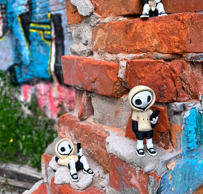 Endearing "Doom Scroll" Figures - A Touch of Humor for Your Space