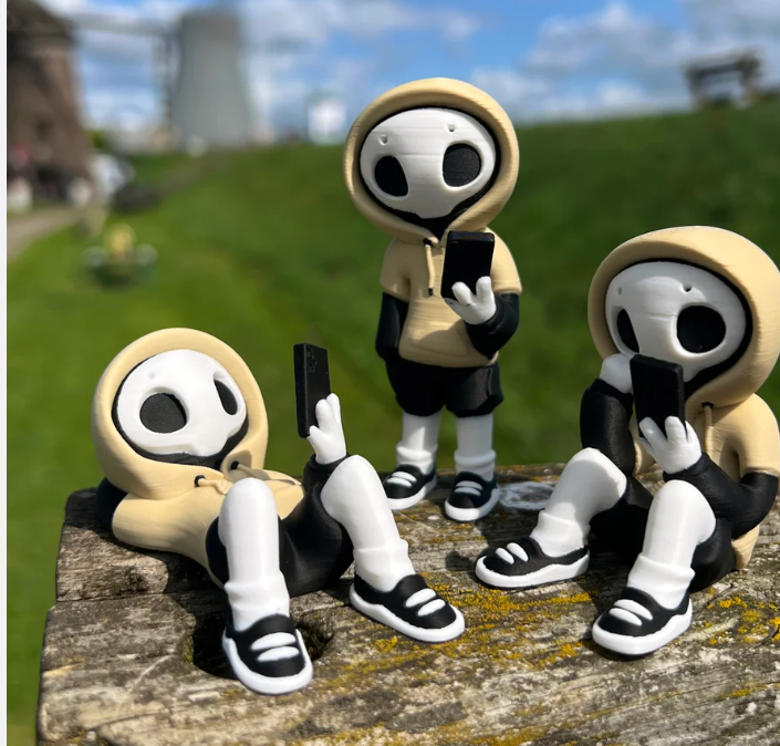 Endearing "Doom Scroll" Figures - A Touch of Humor for Your Space